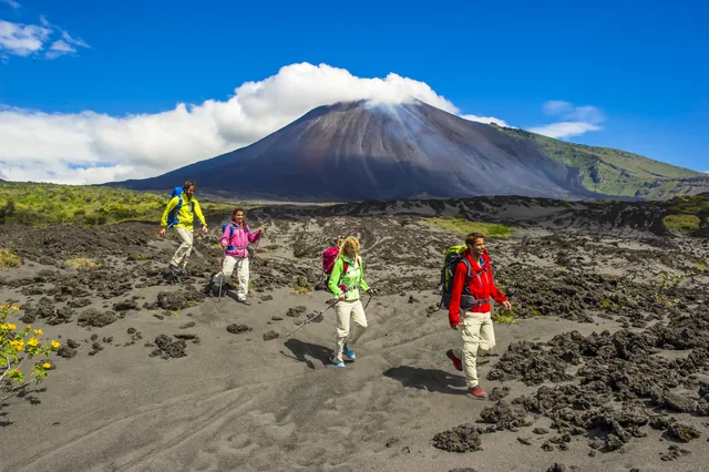 Volcán Pacaya & Termales